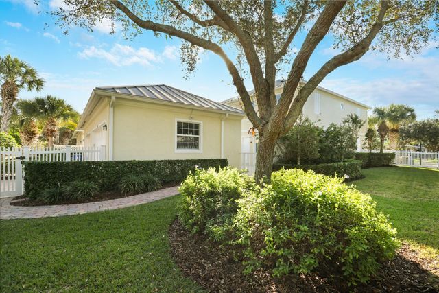 1043 Key Largo Street, Jupiter, FL 33458