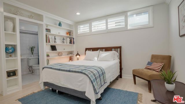1144 17th Street 11, Santa Monica, CA 90403