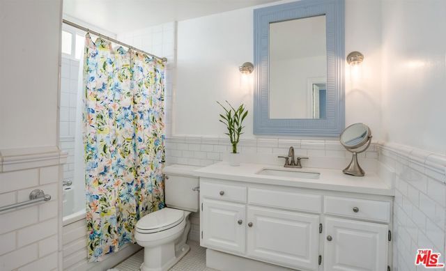1144 17th Street 11, Santa Monica, CA 90403