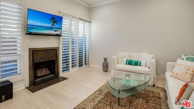 1144 17th Street 11, Santa Monica, CA 90403