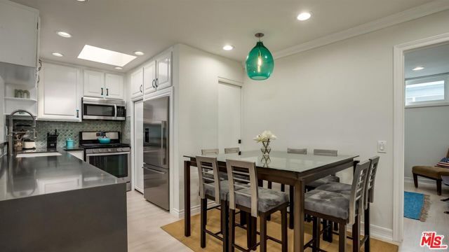 1144 17th Street 11, Santa Monica, CA 90403