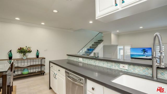 1144 17th Street 11, Santa Monica, CA 90403