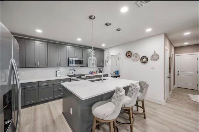 1513 40th Street, Galveston, TX 77550