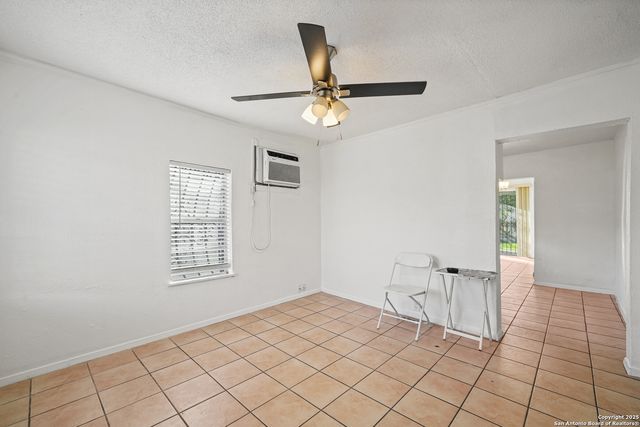 4410 Buena Vista, San Antonio, TX 78237