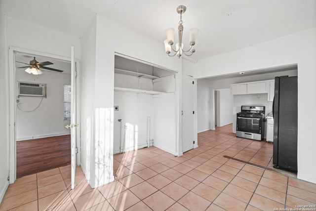 4410 Buena Vista, San Antonio, TX 78237