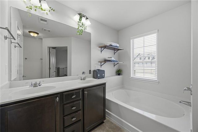 4021 Princeton Lakes Pass SW, Atlanta, GA 30331