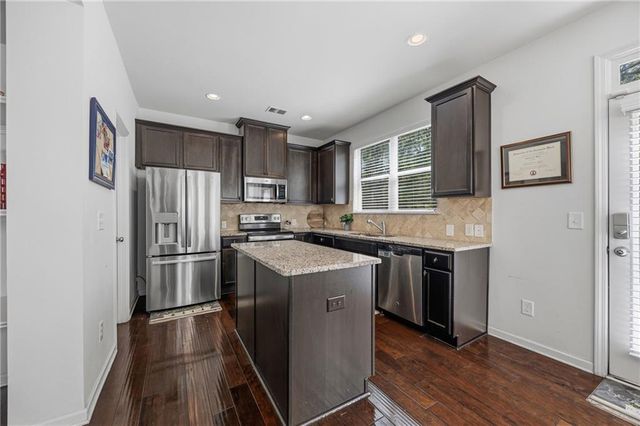 4021 Princeton Lakes Pass SW, Atlanta, GA 30331