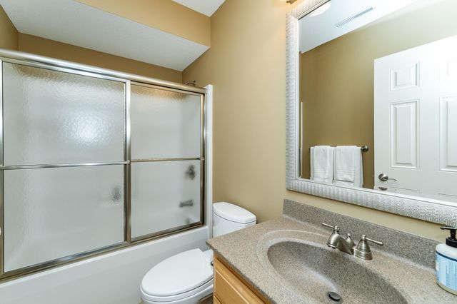 2053 Century View Lane NE, Rochester, MN 55906