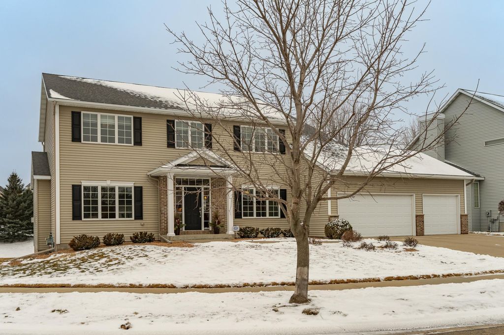 2053 Century View Lane NE, Rochester, MN 55906