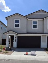 9746 S 12th St. Street, Phoenix, AZ 85042