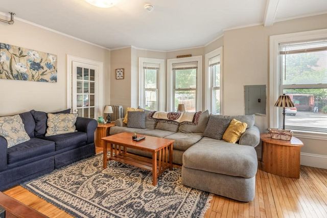 109 Chestnut 109, Waltham, MA 02453