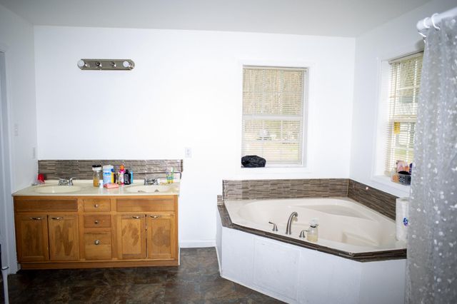 250 SHOEMAKER LN, Bridgeton, NJ 08302