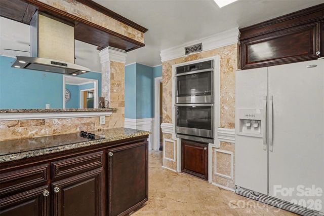 7144 CHAPPARALL Lane, Charlotte, NC 28215