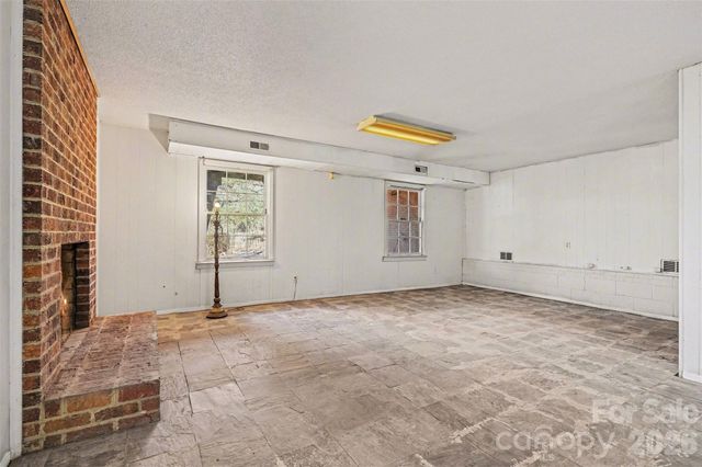 7144 CHAPPARALL Lane, Charlotte, NC 28215