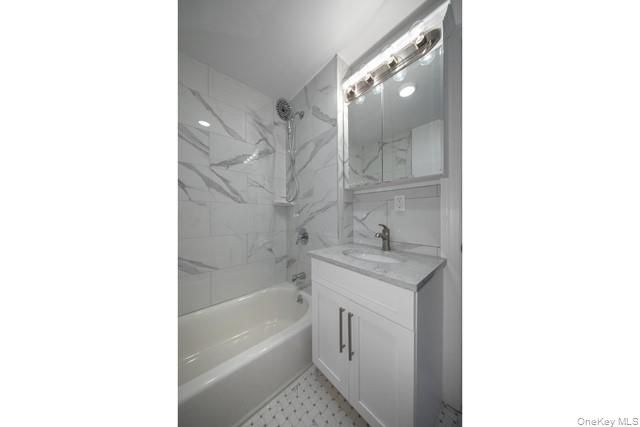 29 Locust Street 4, Greenvale, NY 11548