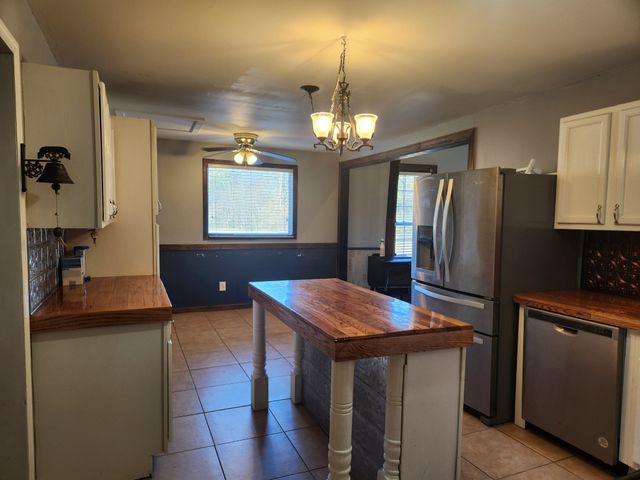 434 Meadowview Dr, Christiana, TN 37037