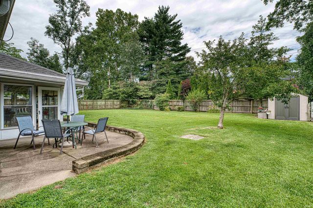 1415 Martin Lane, Evansville, IN 47715