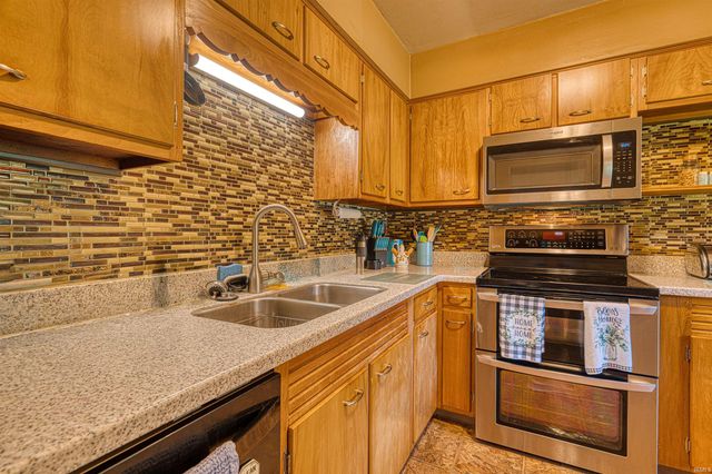 1415 Martin Lane, Evansville, IN 47715