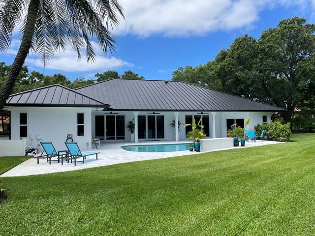 18457 SE Heritage Oaks Lane, Jupiter, FL 33469