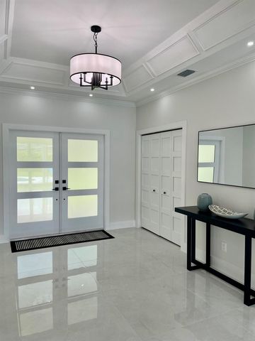 18457 SE Heritage Oaks Lane, Jupiter, FL 33469