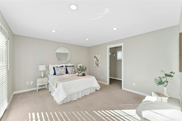 1142 N Skyline Drive, Tacoma, WA 98406