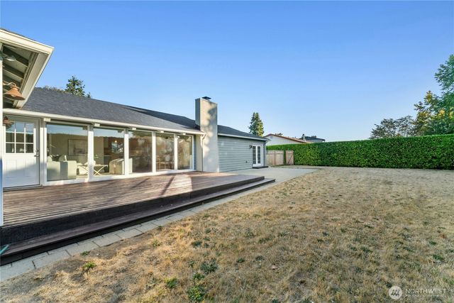 1142 N Skyline Drive, Tacoma, WA 98406