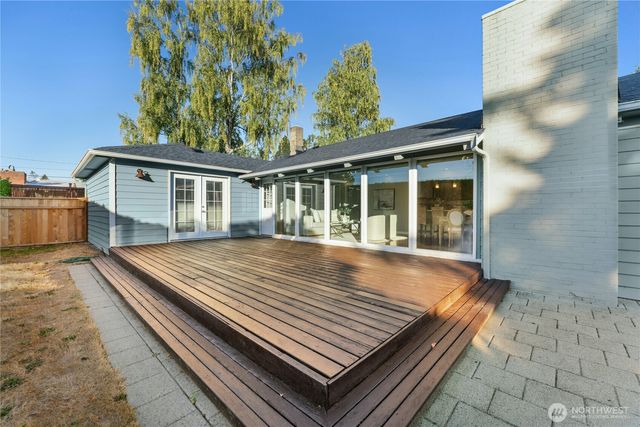 1142 N Skyline Drive, Tacoma, WA 98406