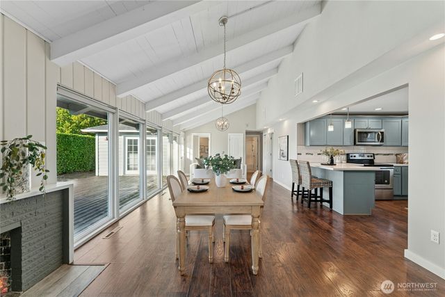 1142 N Skyline Drive, Tacoma, WA 98406