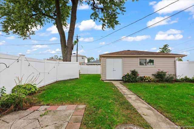 9100 S Ridgeway Avenue, Evergreen Park, IL 60805