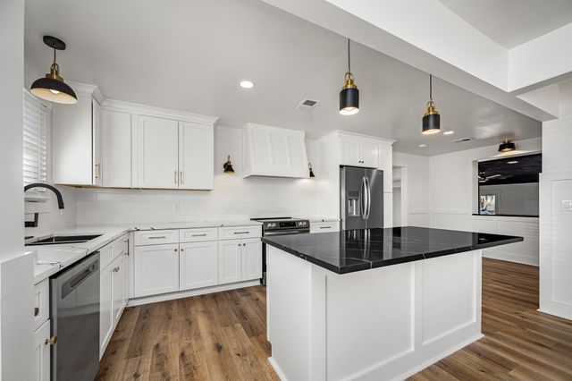 1148 Tuckahoe Dr, Nashville, TN 37207