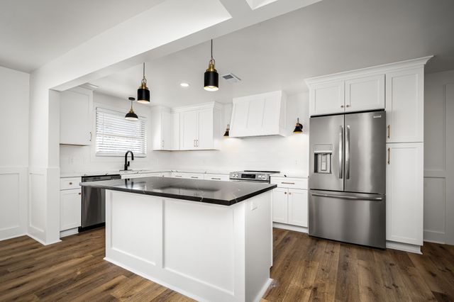 1148 Tuckahoe Dr, Nashville, TN 37207