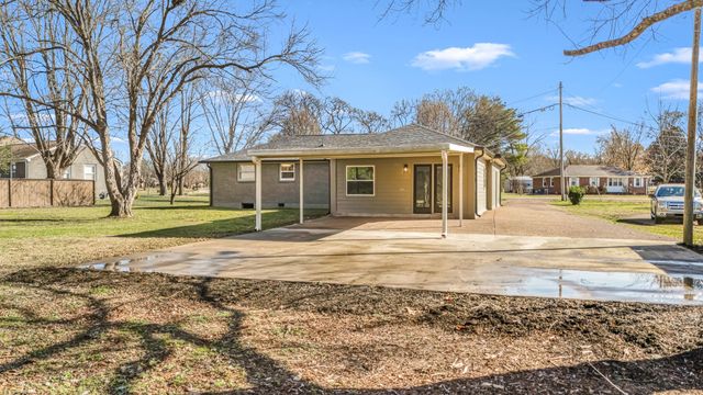 1148 Tuckahoe Dr, Nashville, TN 37207