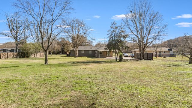 1148 Tuckahoe Dr, Nashville, TN 37207