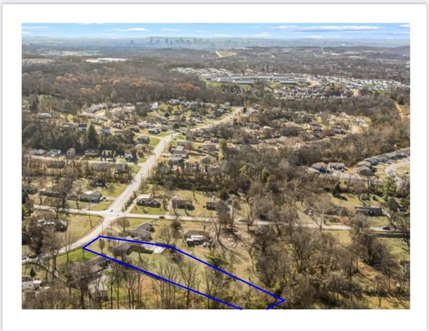 1148 Tuckahoe Dr, Nashville, TN 37207