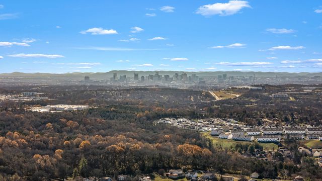 1148 Tuckahoe Dr, Nashville, TN 37207