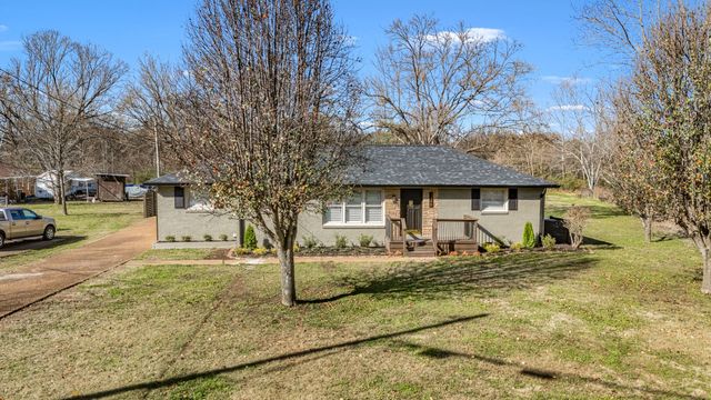 1148 Tuckahoe Dr, Nashville, TN 37207