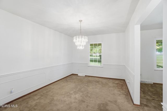 10855 S River Road, Grand Rapids, OH 43522