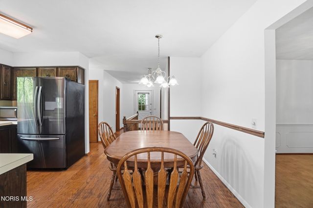 10855 S River Road, Grand Rapids, OH 43522