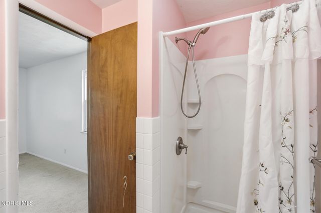 10855 S River Road, Grand Rapids, OH 43522