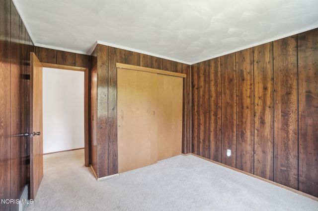 10855 S River Road, Grand Rapids, OH 43522