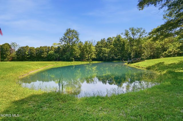 10855 S River Road, Grand Rapids, OH 43522