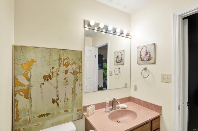 2210 S Laurelwood Cir Circle, Bloomington, IN 47401