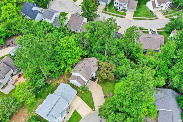 2210 S Laurelwood Cir Circle, Bloomington, IN 47401