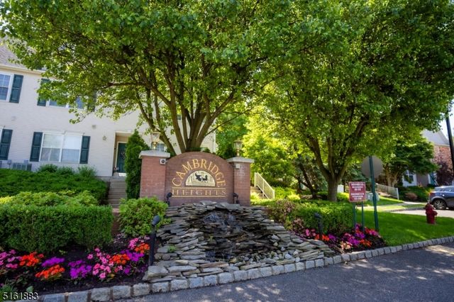207 Cambridge Ct, Clifton City, NJ 07014