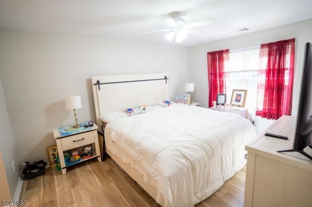 207 Cambridge Ct, Clifton City, NJ 07014