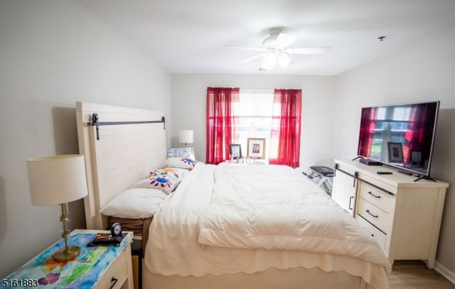 207 Cambridge Ct, Clifton City, NJ 07014