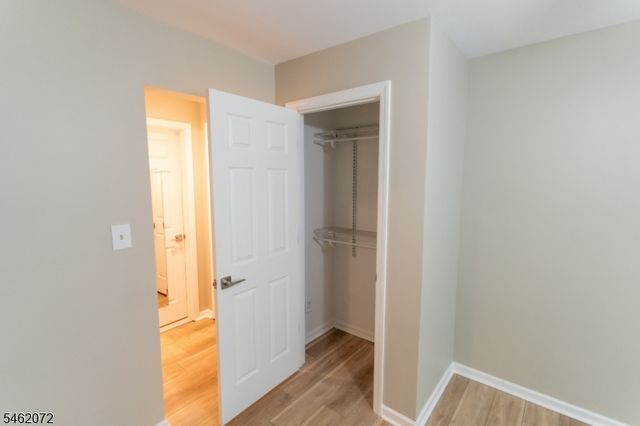 207 Cambridge Ct, Clifton City, NJ 07014