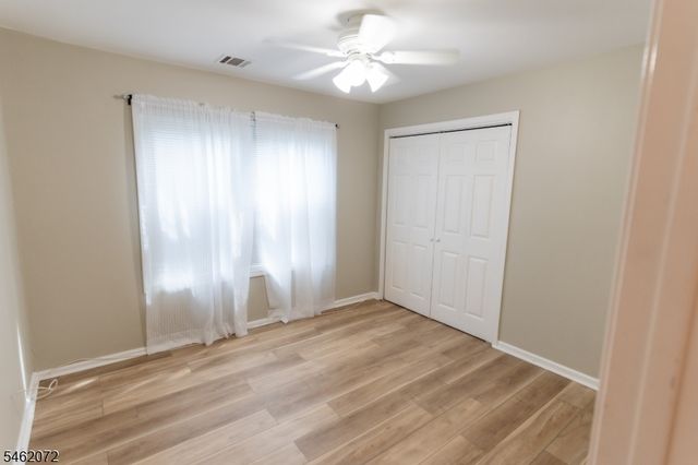 207 Cambridge Ct, Clifton City, NJ 07014