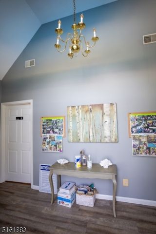 207 Cambridge Ct, Clifton City, NJ 07014