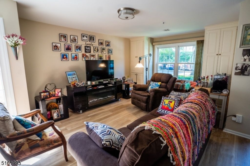 207 Cambridge Ct, Clifton City, NJ 07014 — photo 4